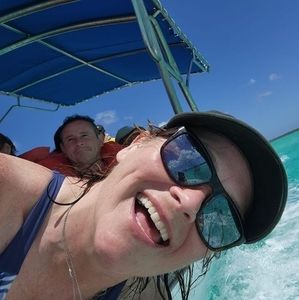 Meet your Posher, Tray-c